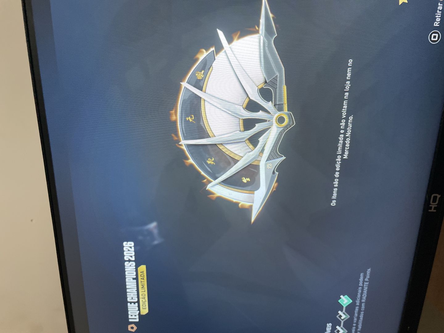 Conta valorant com bundle champions 2026 completo e algumas skins extras!!