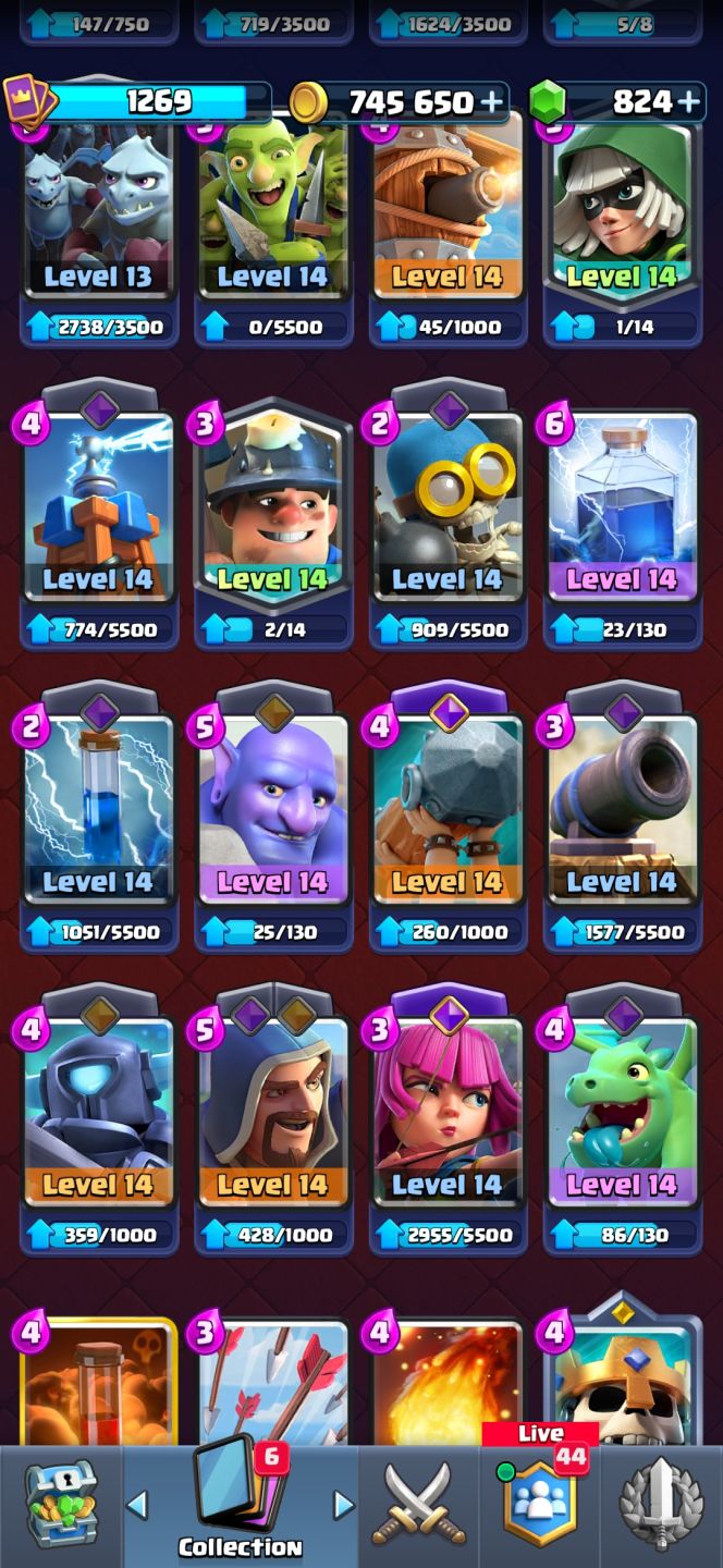 Conta de clash royale de 8 anos