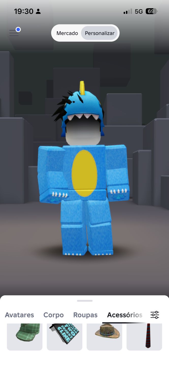 Conta de Roblox com bastante skin masculina e Feminina