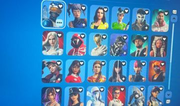 Conta Fortnite com varias skins etc 2 surreais e uma lenda skins rara de passe