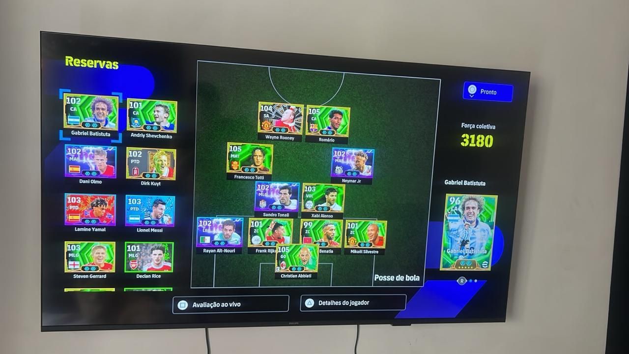 Conta Efootball 27 ps4/PS5 com Romário, TOTTI, ROONEY, SILVESTRE E +100