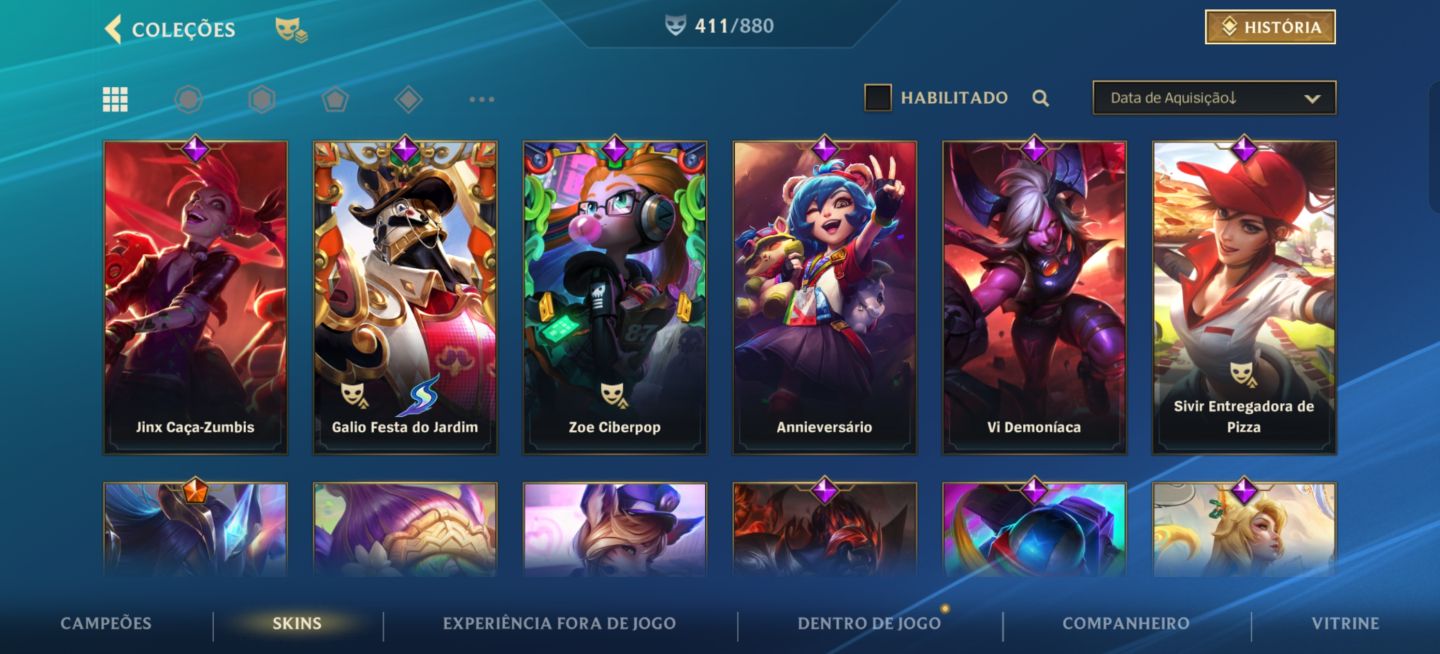 Conta monarca com 411 skins e vários cosméticos