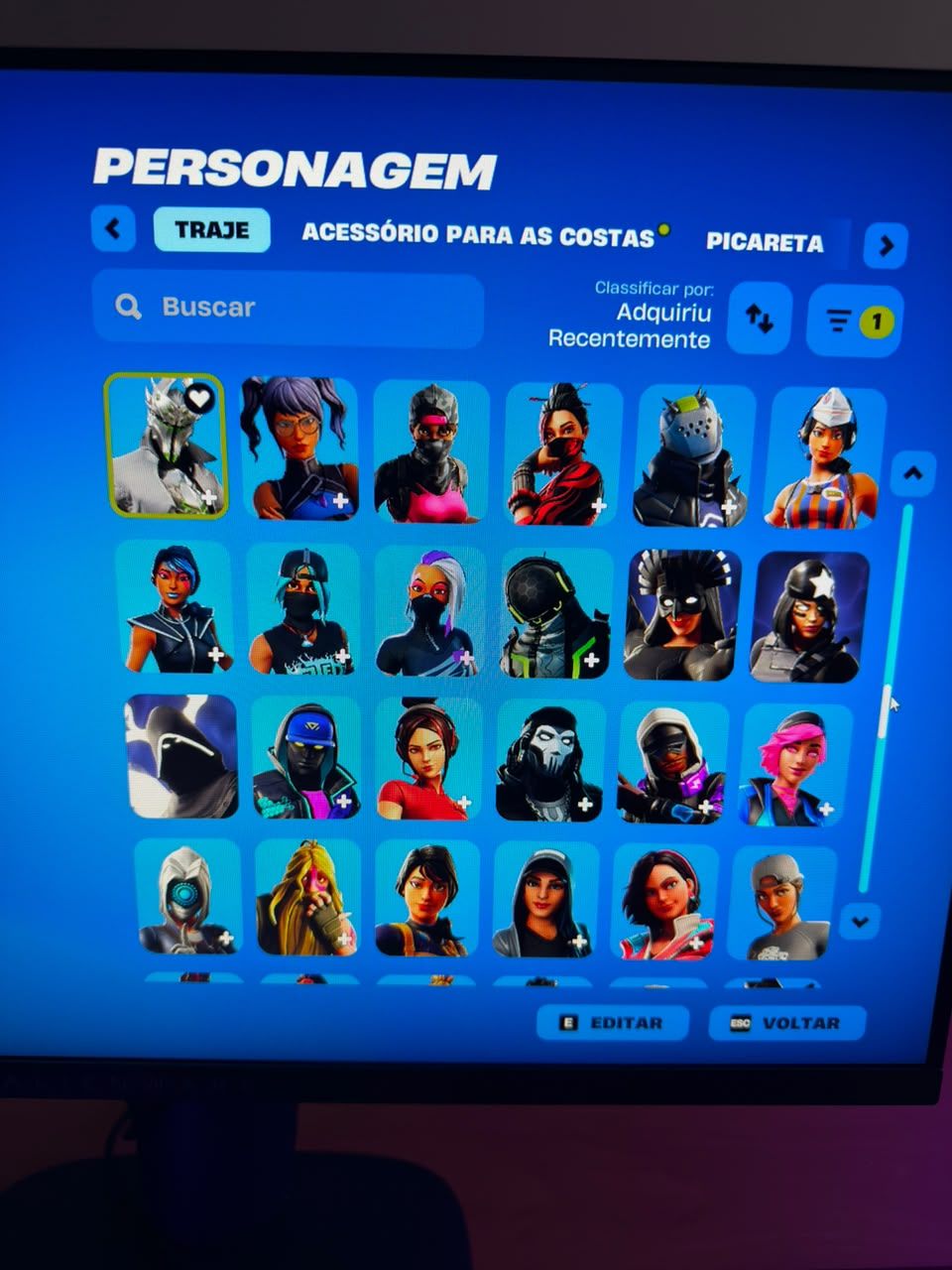 CONTA DE FORTNITE RARA MINTY AXE, TRAVIS, PICARETA KRATOS E MAIS