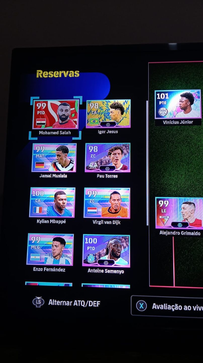 Conta Efootball Xbox/pc com Bergkamp,Yamal,Rice,Mazraoui+tecnico Lampard