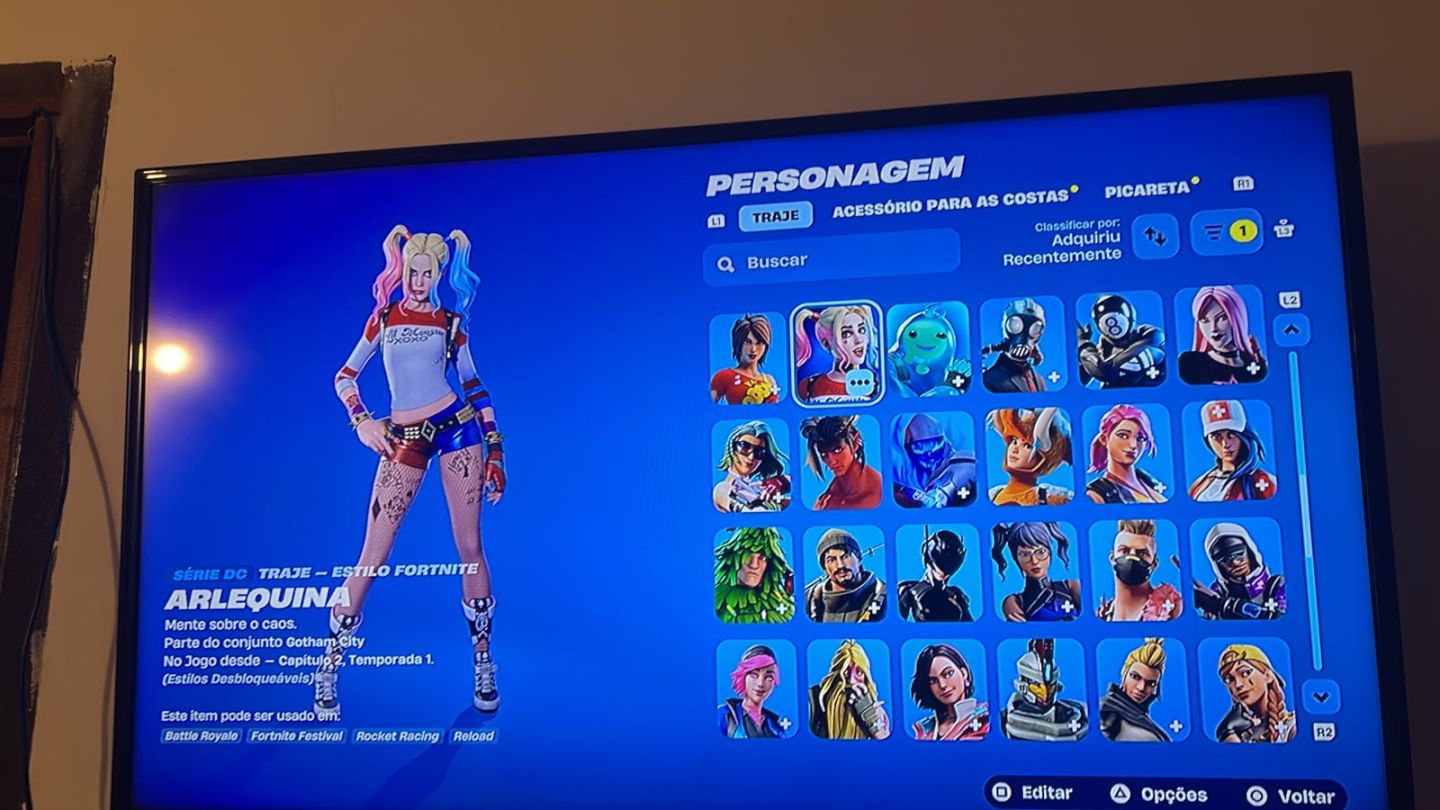 Conta fortnite com salve o mundo antigo ,rara com mais de 100 skins 2000 gastos