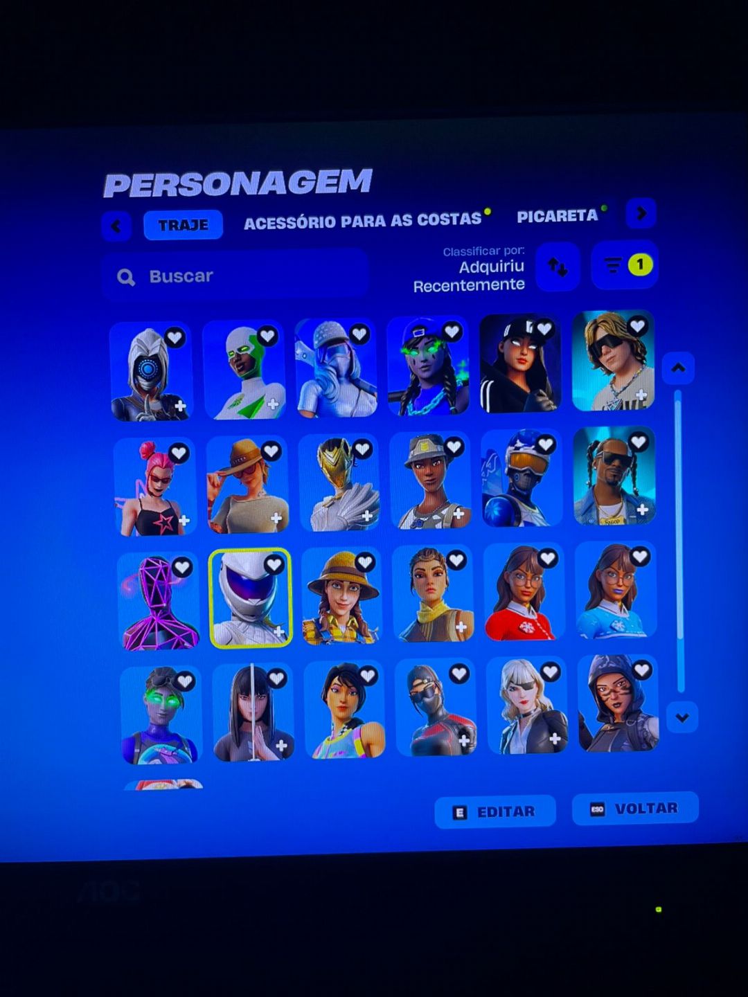 Conta de fortnite com mais de 100 skins full acesso