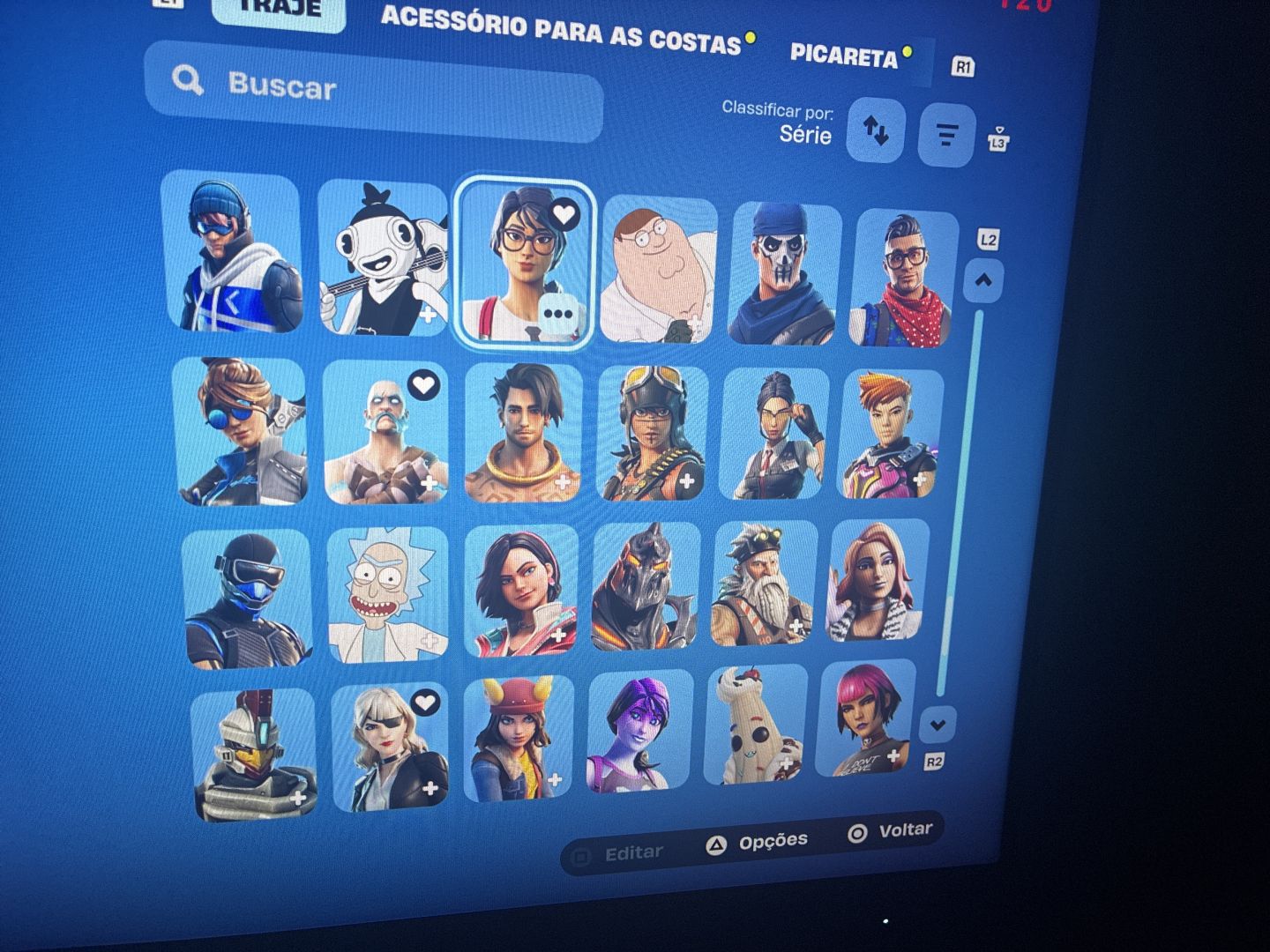 Conta FORNITE, Temporada 2 + minty + glow + leviatã + 212 skins e 234 picaretas