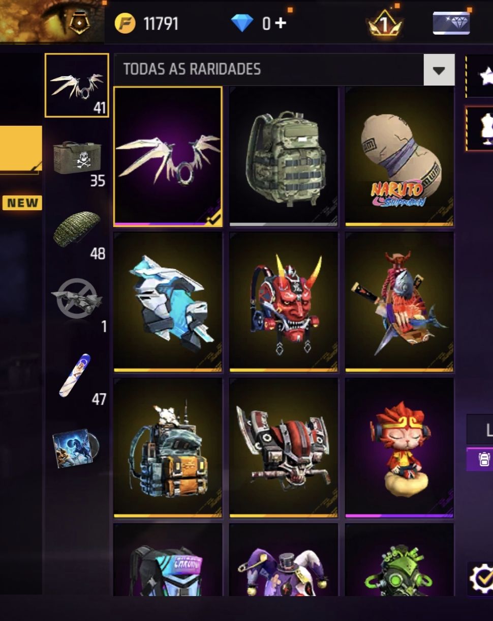 Conta antiga de free fire com algumas skins raras de incubadora e passe