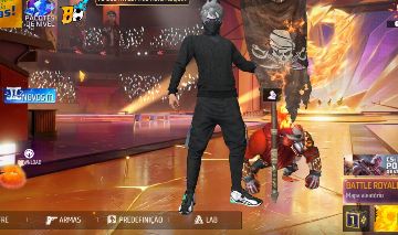 Conta de free fire barata, Barbinha, bandeirão e mais, olhe fotos e descrição