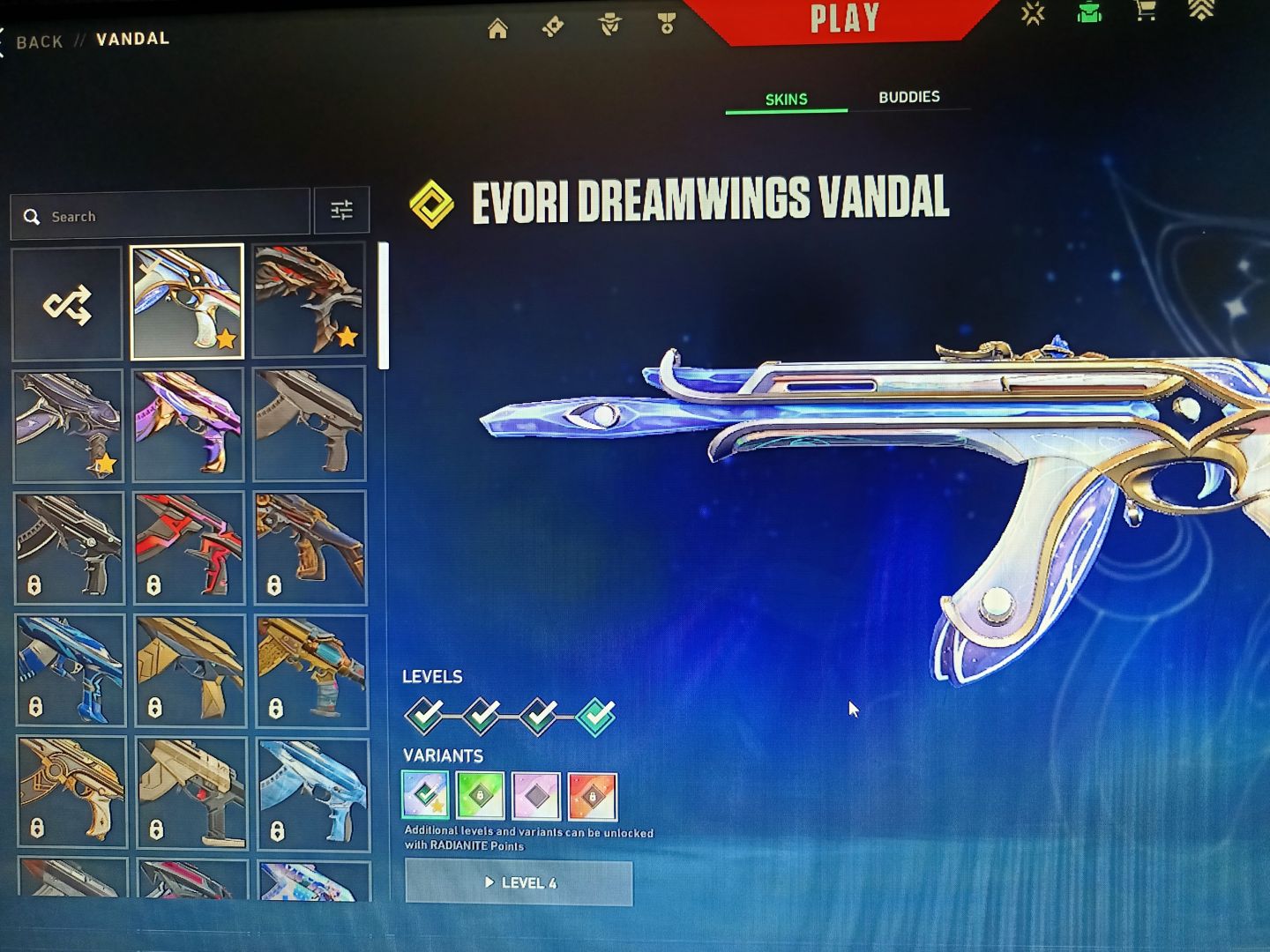 Conta com 3 facas e 3 vandal