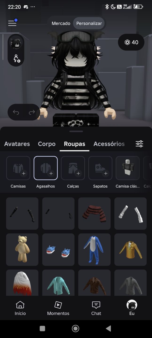 Conta de Roblox com várias skins