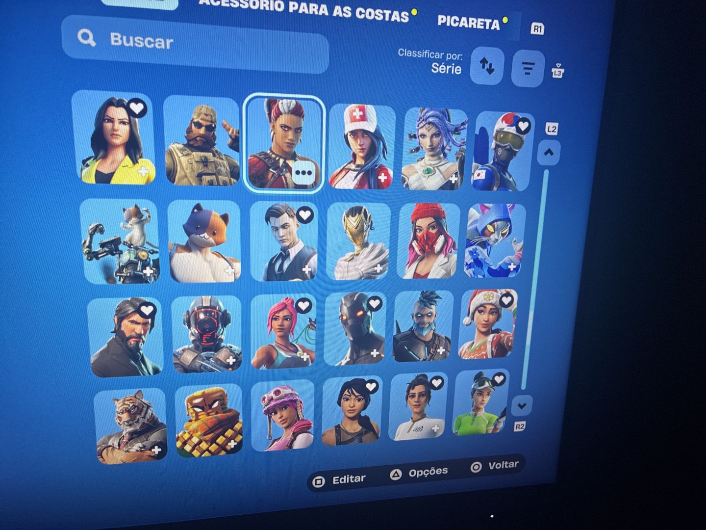Conta FORNITE, Temporada 2 + minty + glow + leviatã + 212 skins e 234 picaretas