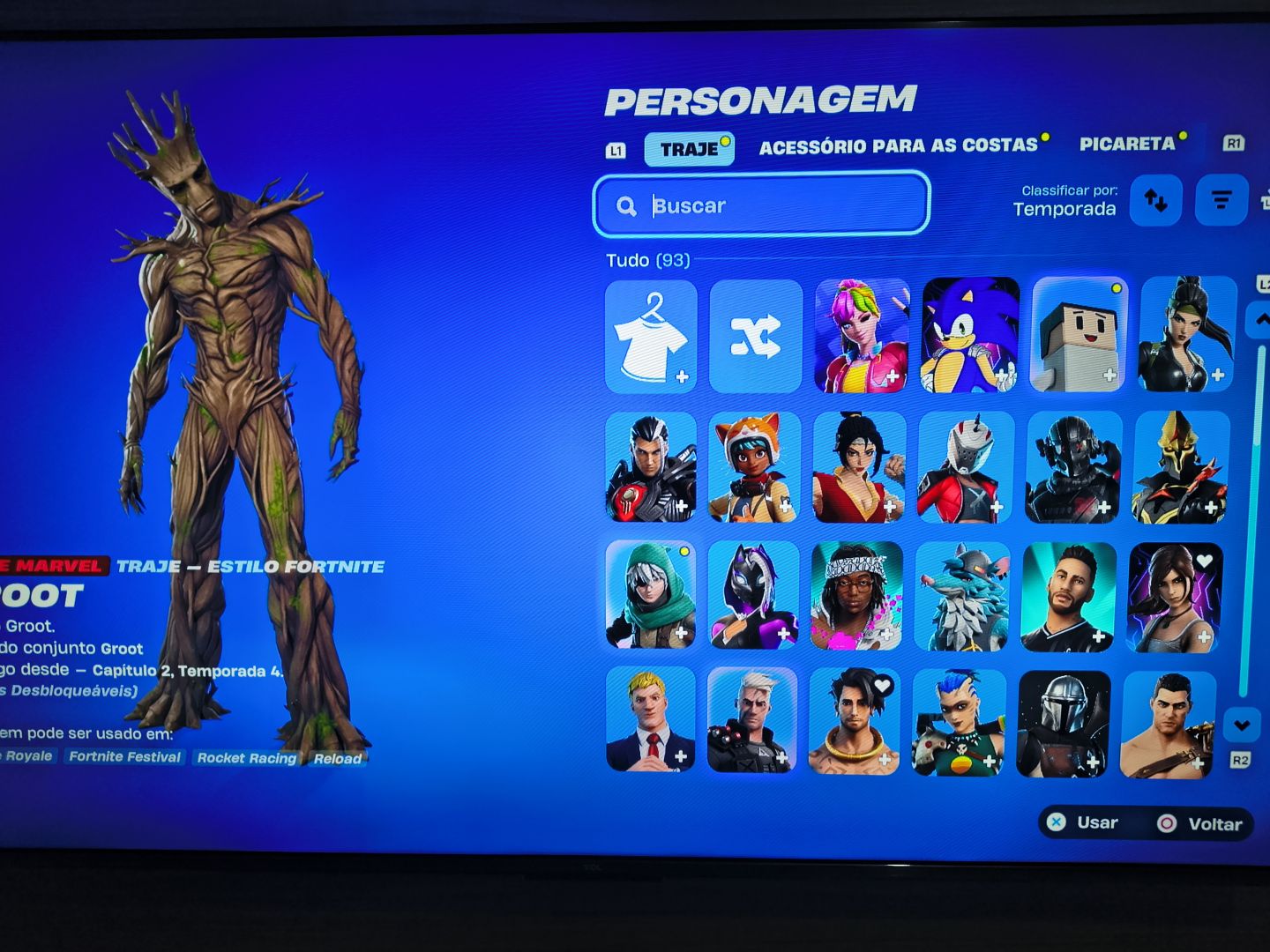 Conta Fortnite com 2 mil v-bucks