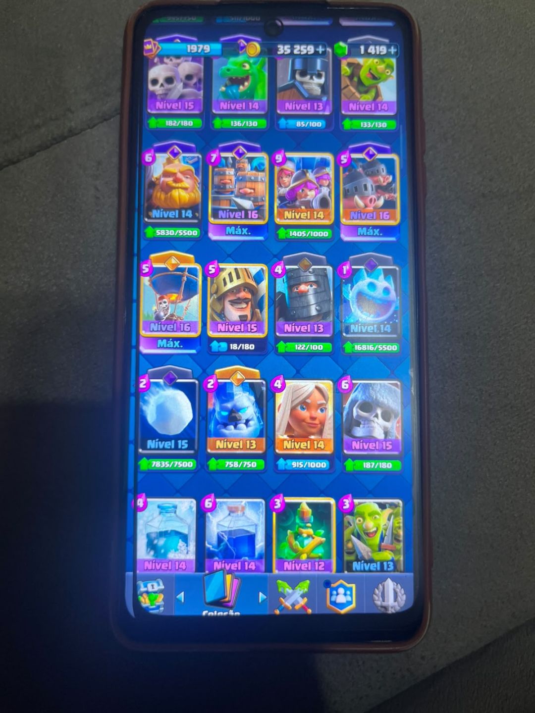 Conta Clash com skin avançada