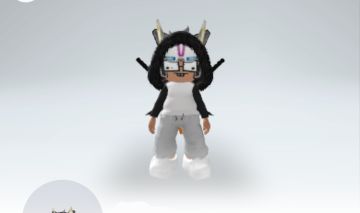 Conta blox fruit, 10k robux gasto, upad em vários jogos