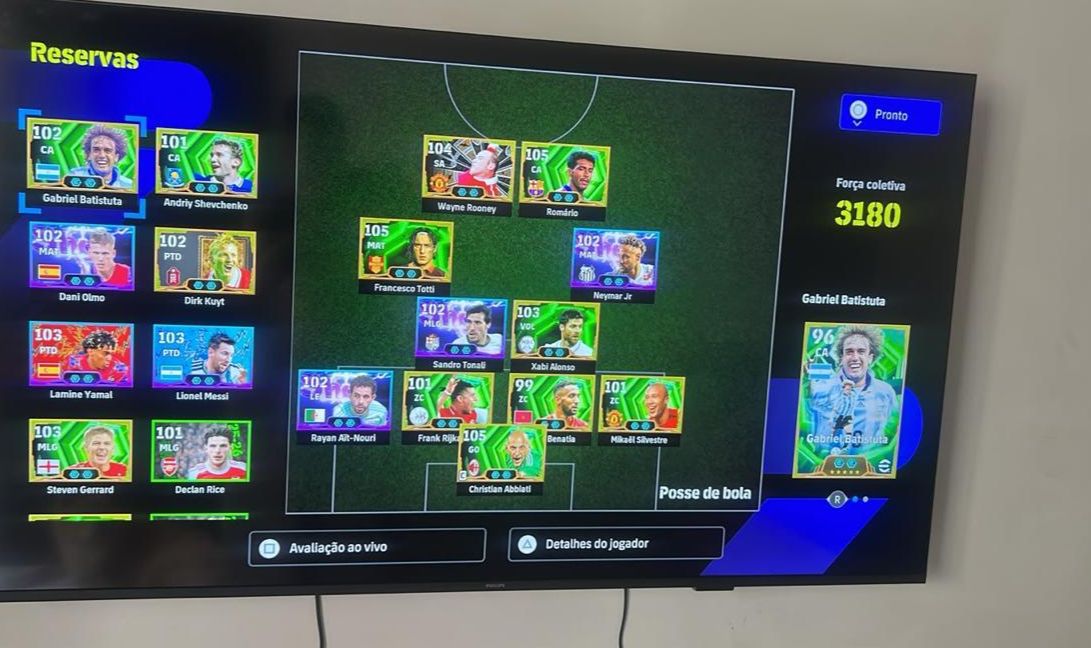 Conta Efootball 27 ps4/PS5 com Romário, TOTTI, ROONEY, SILVESTRE E +100