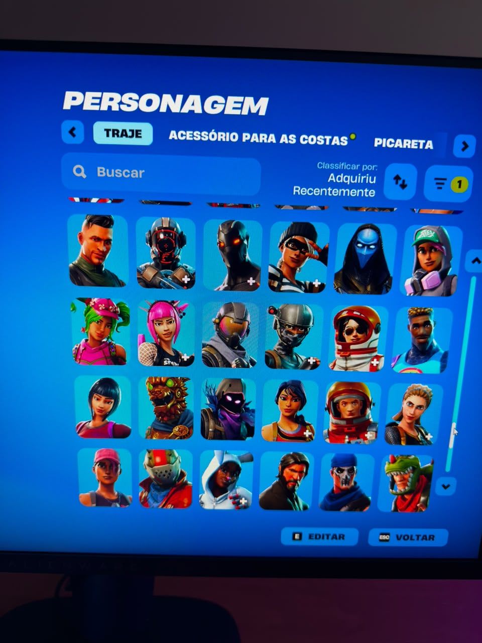 CONTA DE FORTNITE RARA MINTY AXE, TRAVIS, PICARETA KRATOS E MAIS