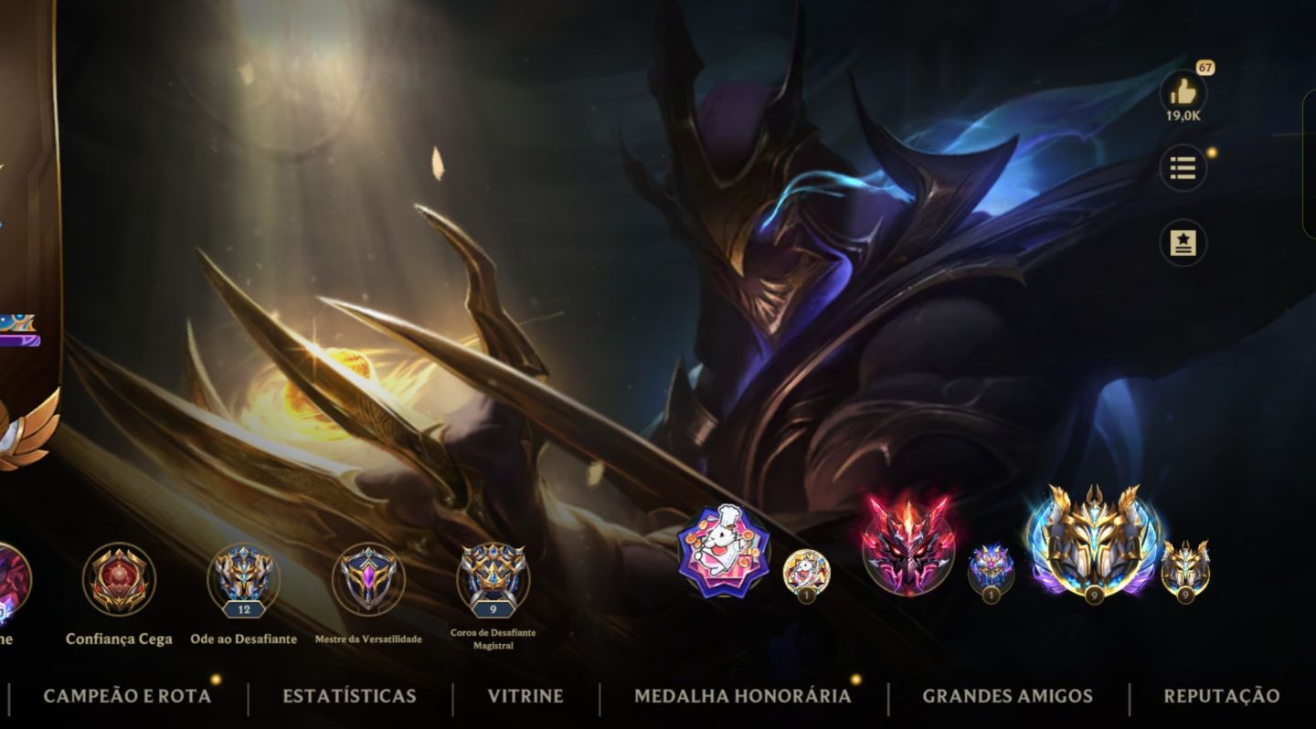 Conta monarca com 411 skins e vários cosméticos