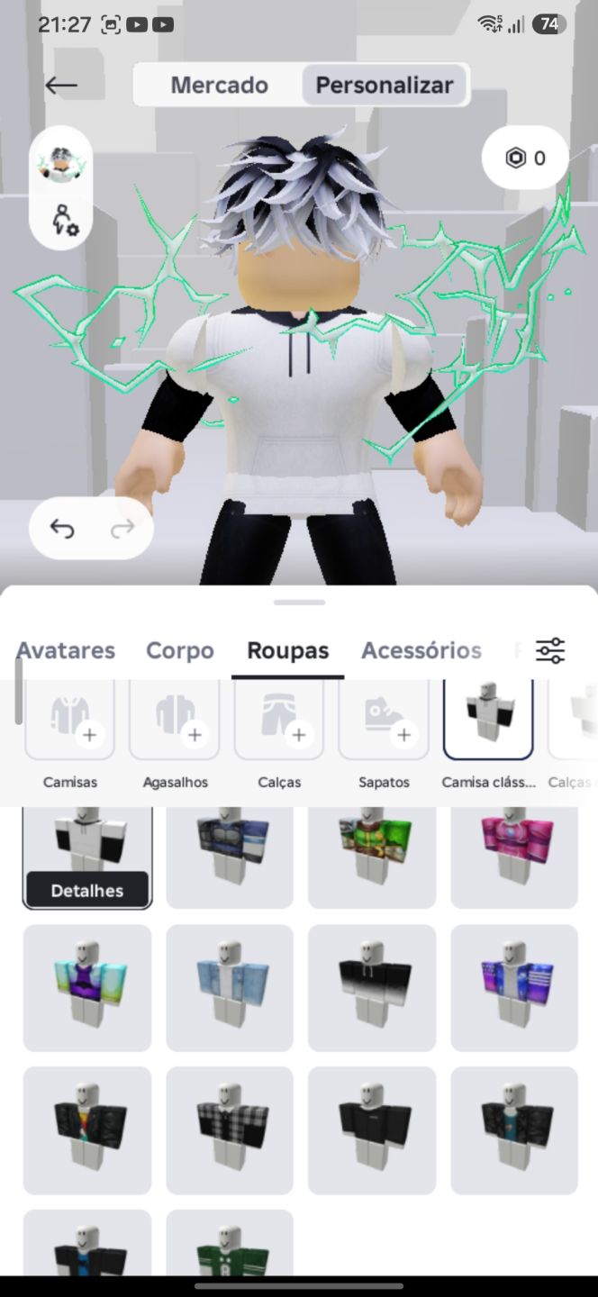 Conta de Roblox cheia de skins e itens raros