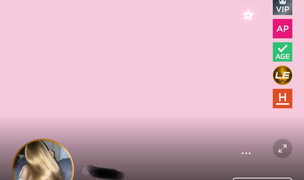VENDENDO CONTA DO IMVU FEMININA