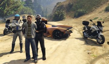 Lspd programado tema sp e npcai para maior imersão durante o jogo.