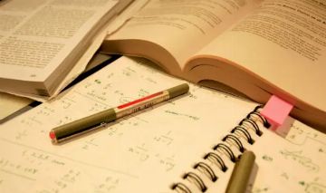 FAZEMOS RESUMOS E LISTAS DE EXERCÍCIOS PARA APRIMORAR SEUS ESTUDOS!