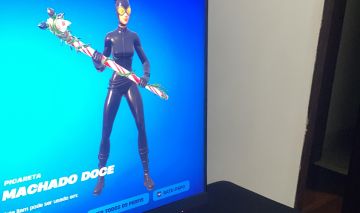 Conta fortnit +800 reais gastos , nao jogo mais o jogo