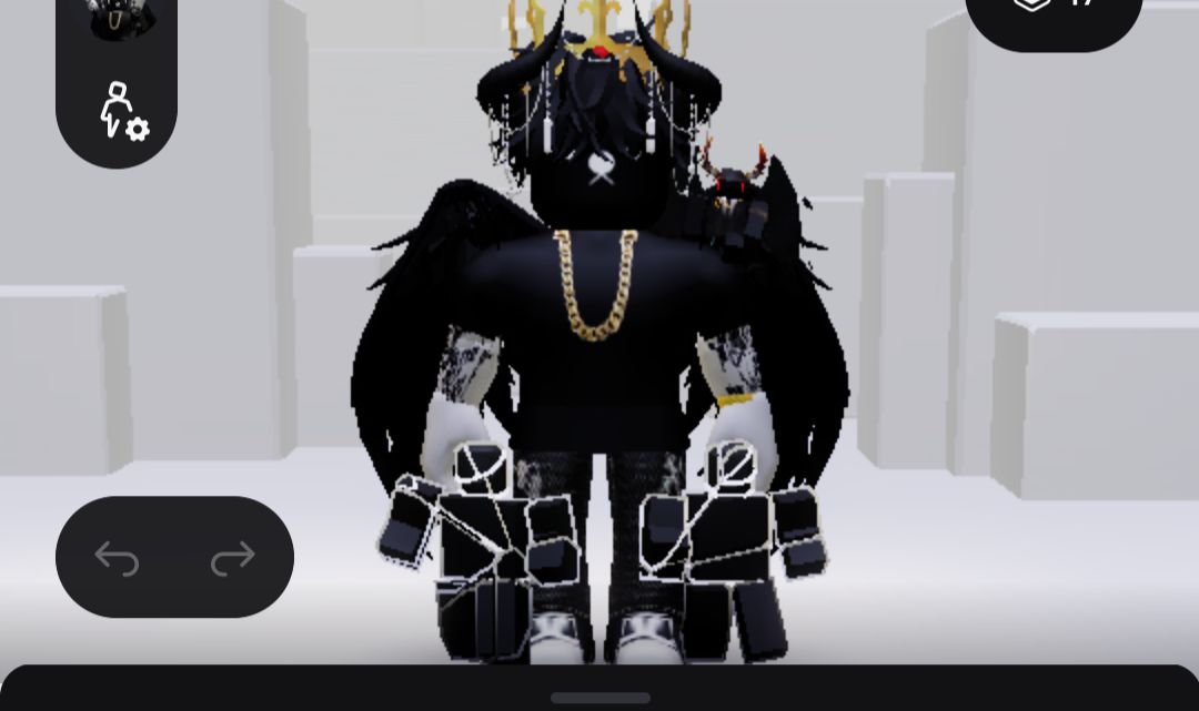 Conta Roblox com bastante skins e upada em alguns jogos