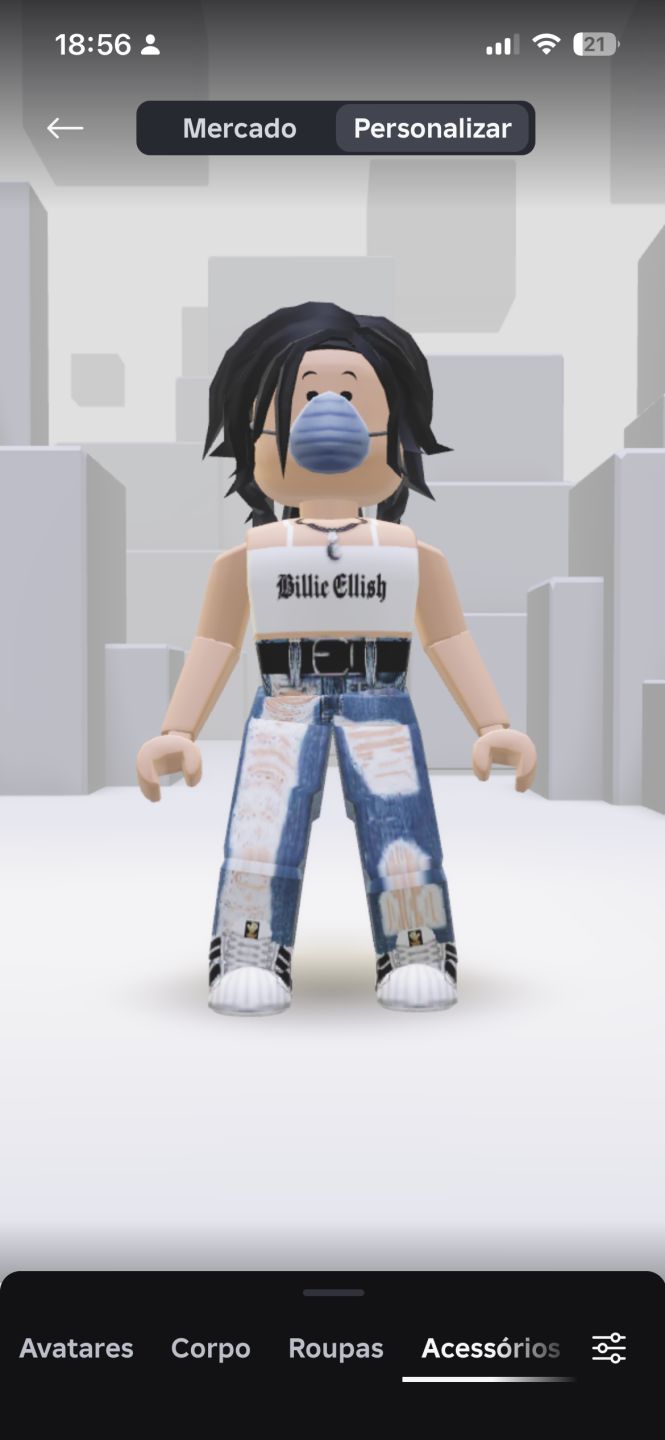 Conta de Roblox com bastante Skin feminina