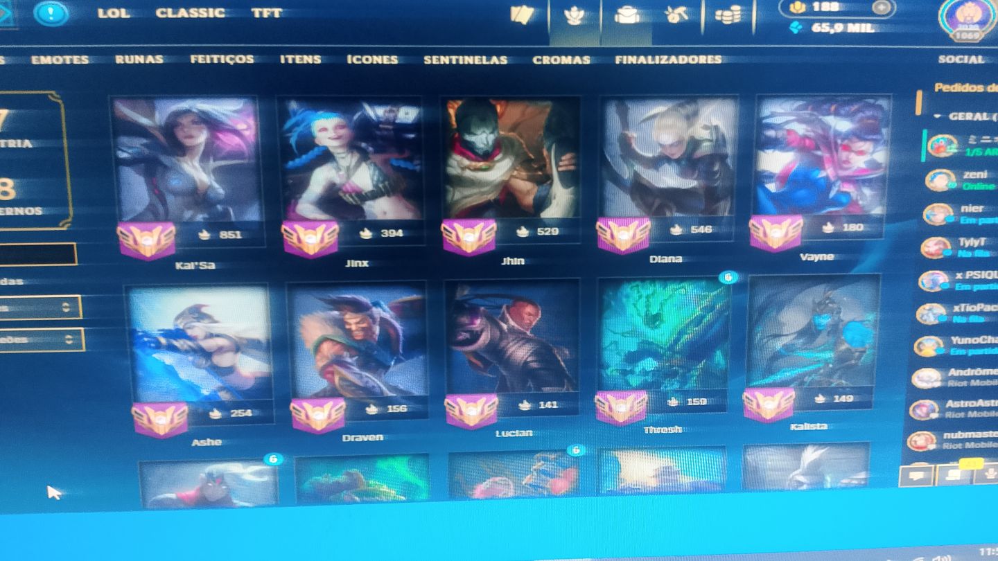 Continha para seu dia a dia com várias skins lendárias e épicas