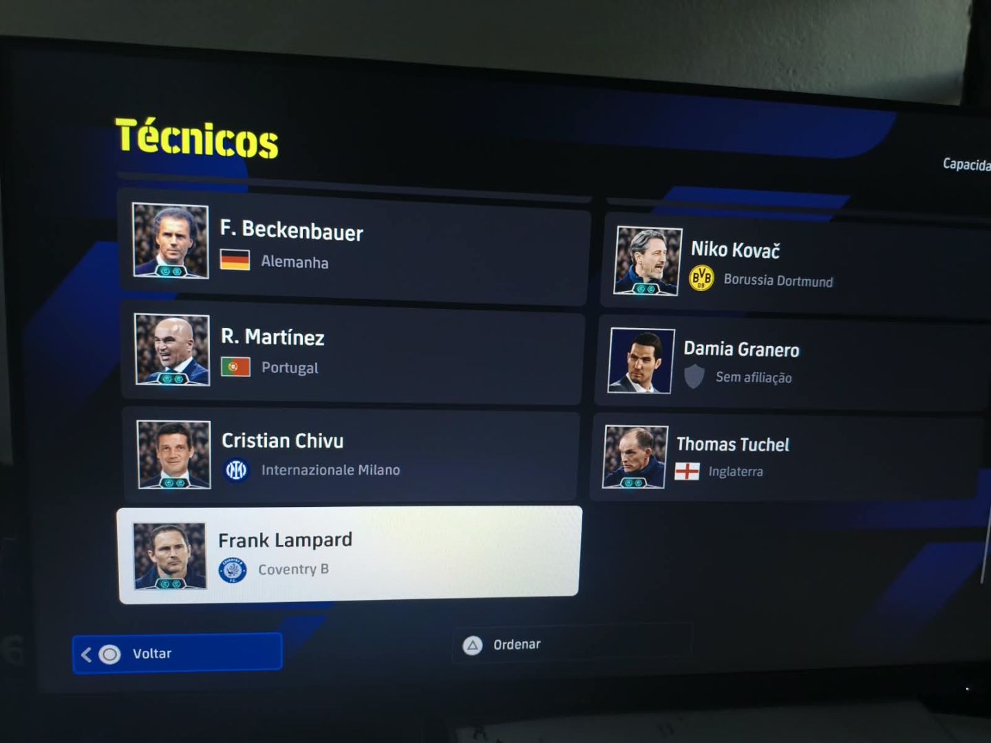 Conta de efootball para console