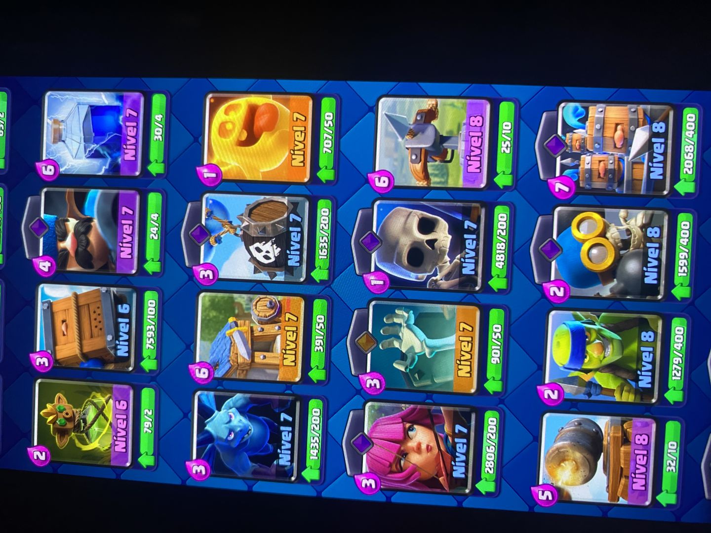 Conta de Clash Royale quase 9k de troféus e pekka nvl 15