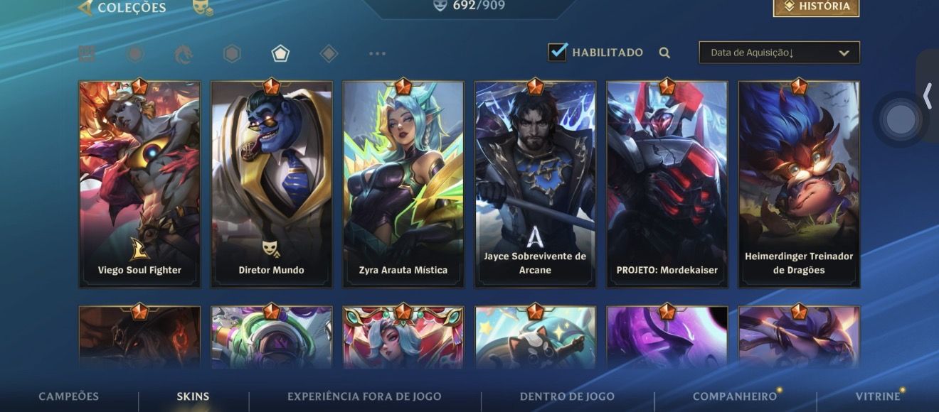 Conta Premium com 692 Skins