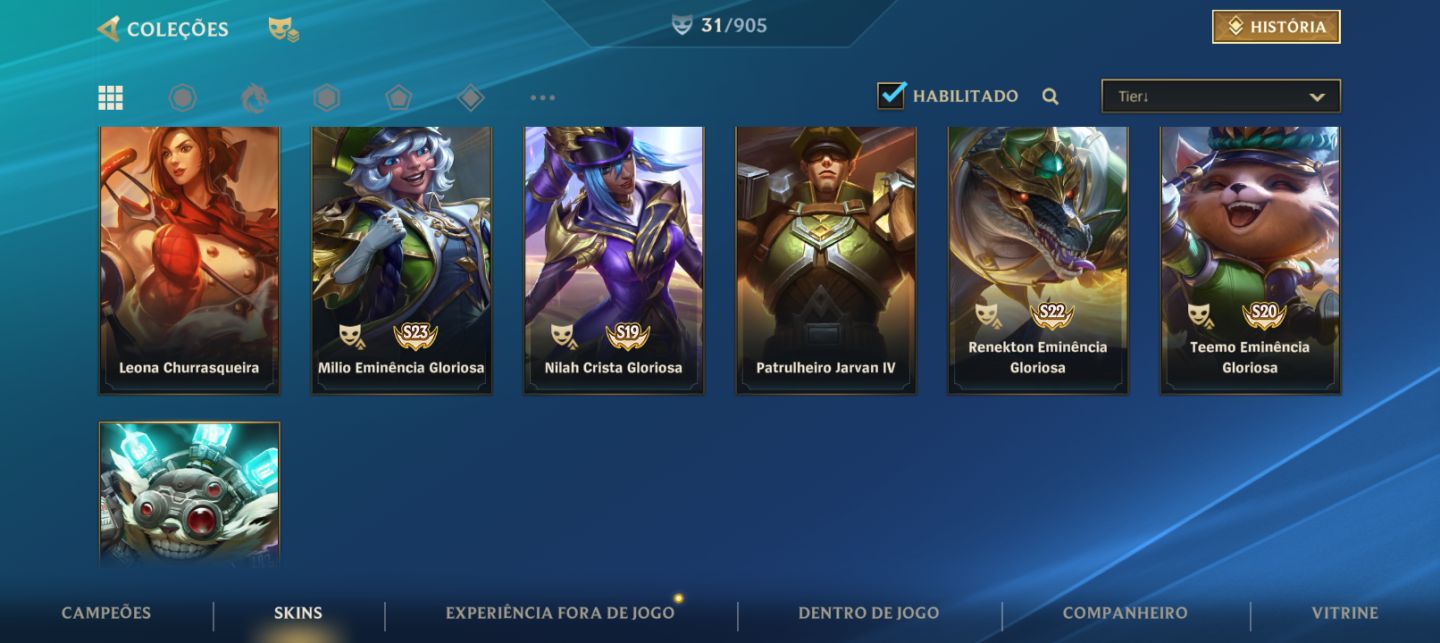 Conta de Wild Ri, level 72 e no diamante 3 e 31 skins.