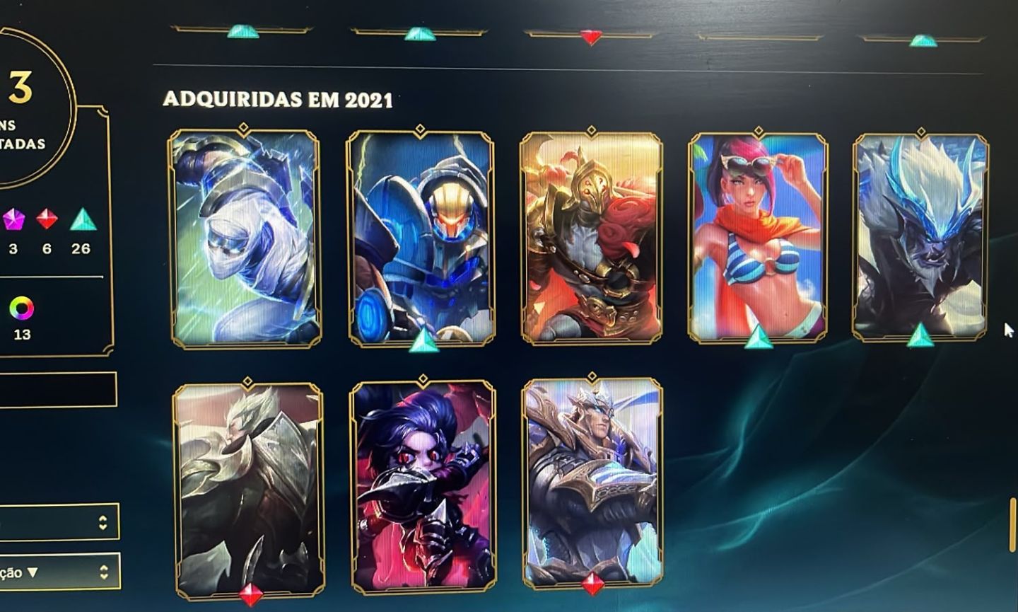 Conta no LoL, Esmeralda I, Todos os campeões, 113 skins, nivel 274.