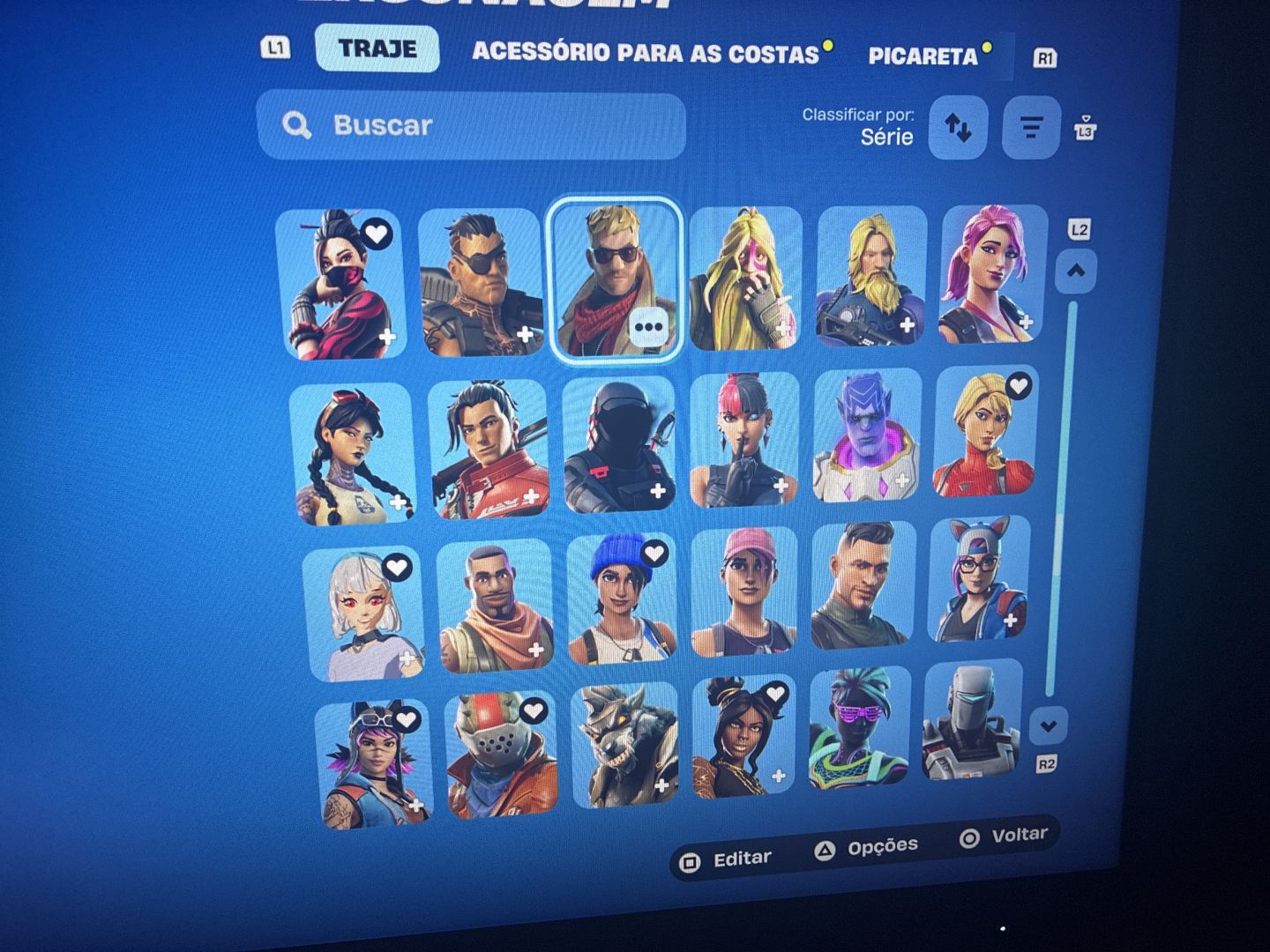 Conta FORNITE, Temporada 2 + minty + glow + leviatã + 212 skins e 234 picaretas