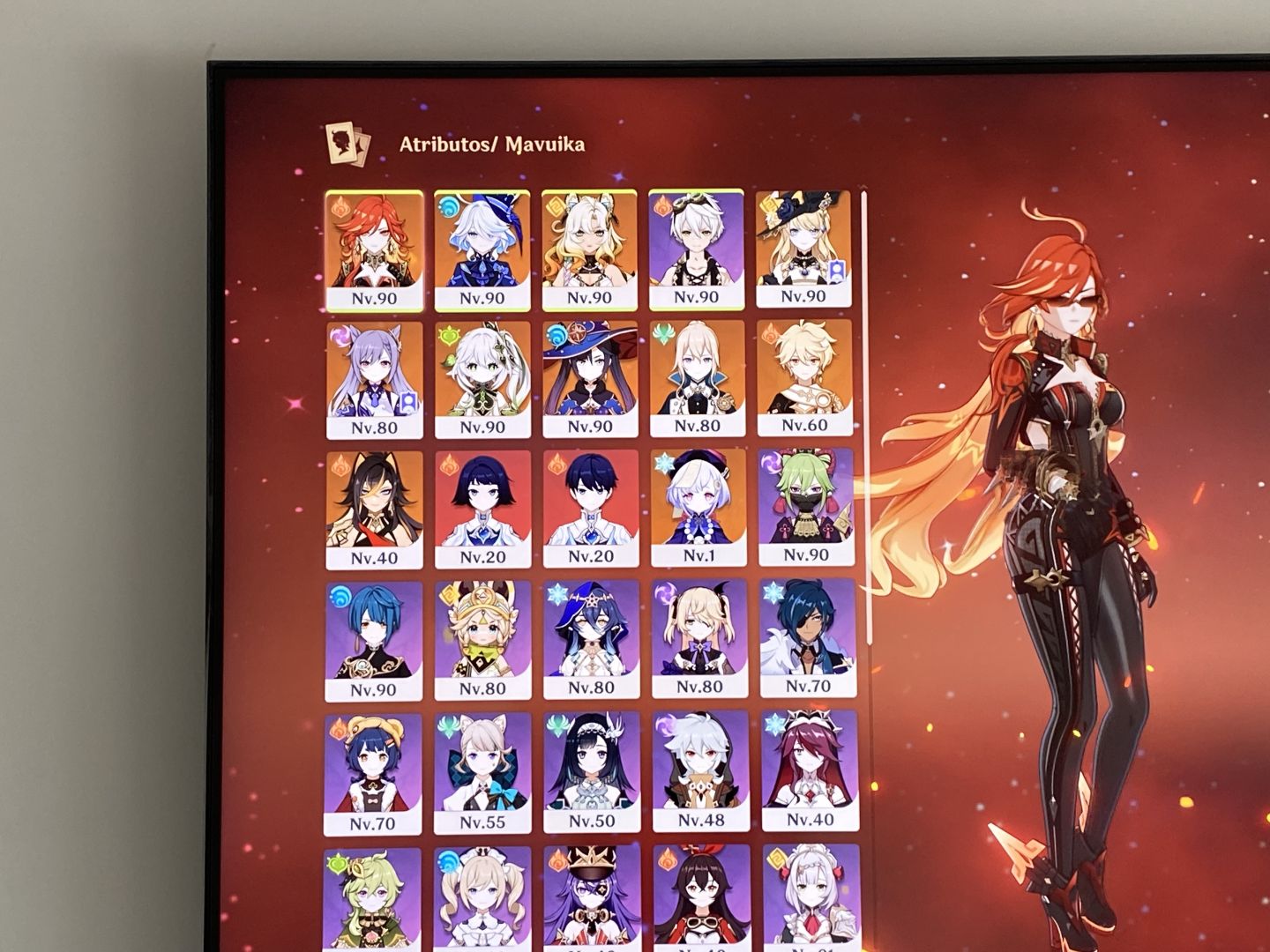 Conta de genshin que tem mavuika e outros personagens 5 estrelas