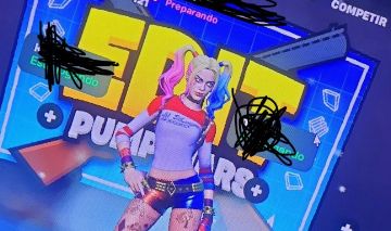 Conta fortnite antiga, com muitos pacotes, PRA SAIR RAPIDO.