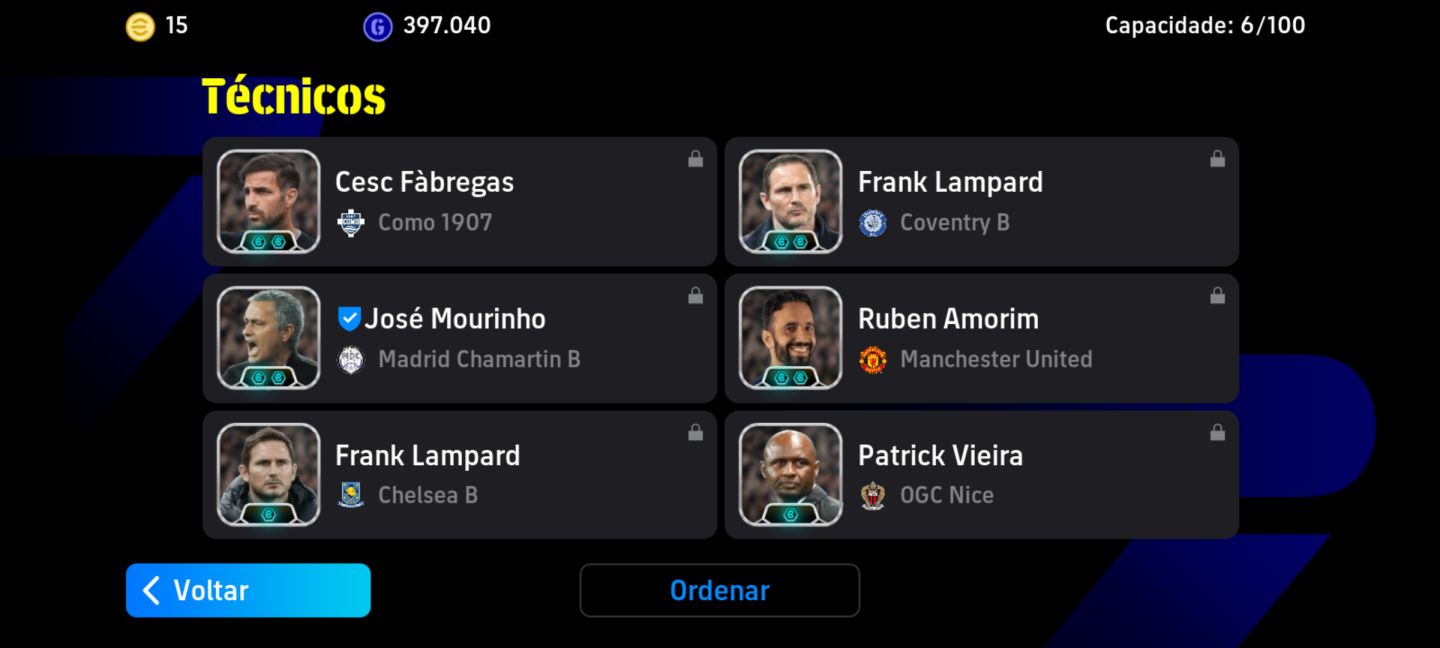 Conta de efootball, com 3226 de força, com vários técnicos,uniformes e etc