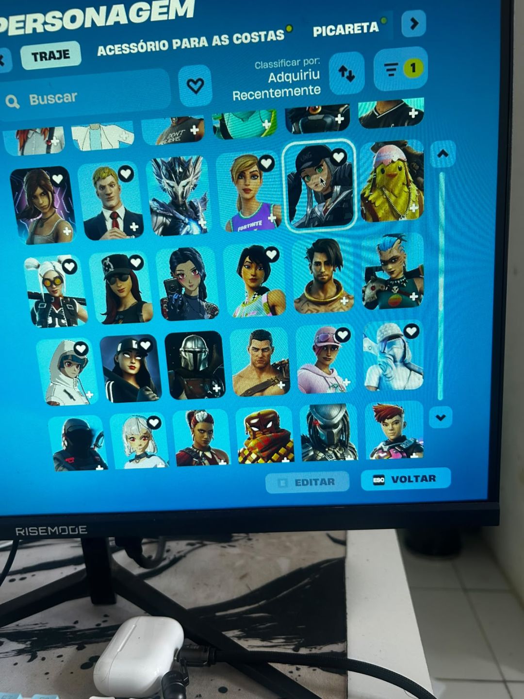 Conta rara de Fortnite, passe a partir do capitulo 6 em diante.