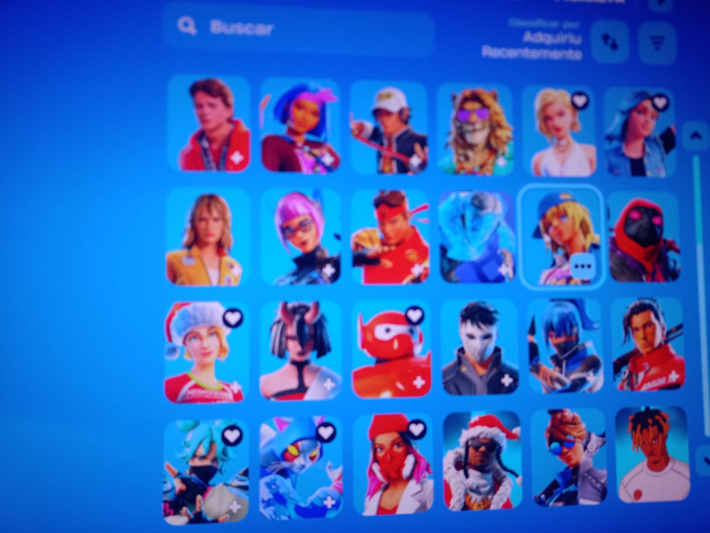 Estou vendendo conta de fortnite com passes e skin pagas