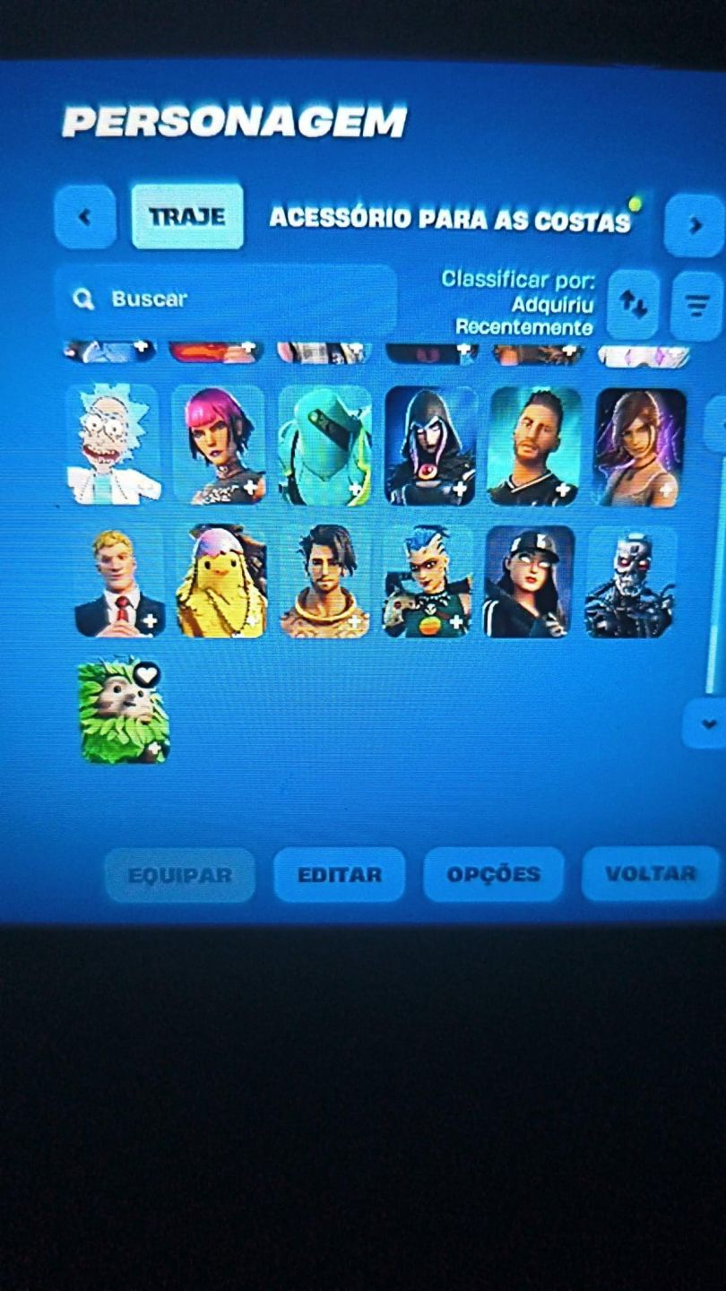 Conta Fortnite com 79 skins Lara Croft Neymar Ravena homem aranha etc.