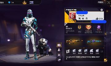 Conta free fire com calça angelical azul upar dá até lvl 70 e prime 5