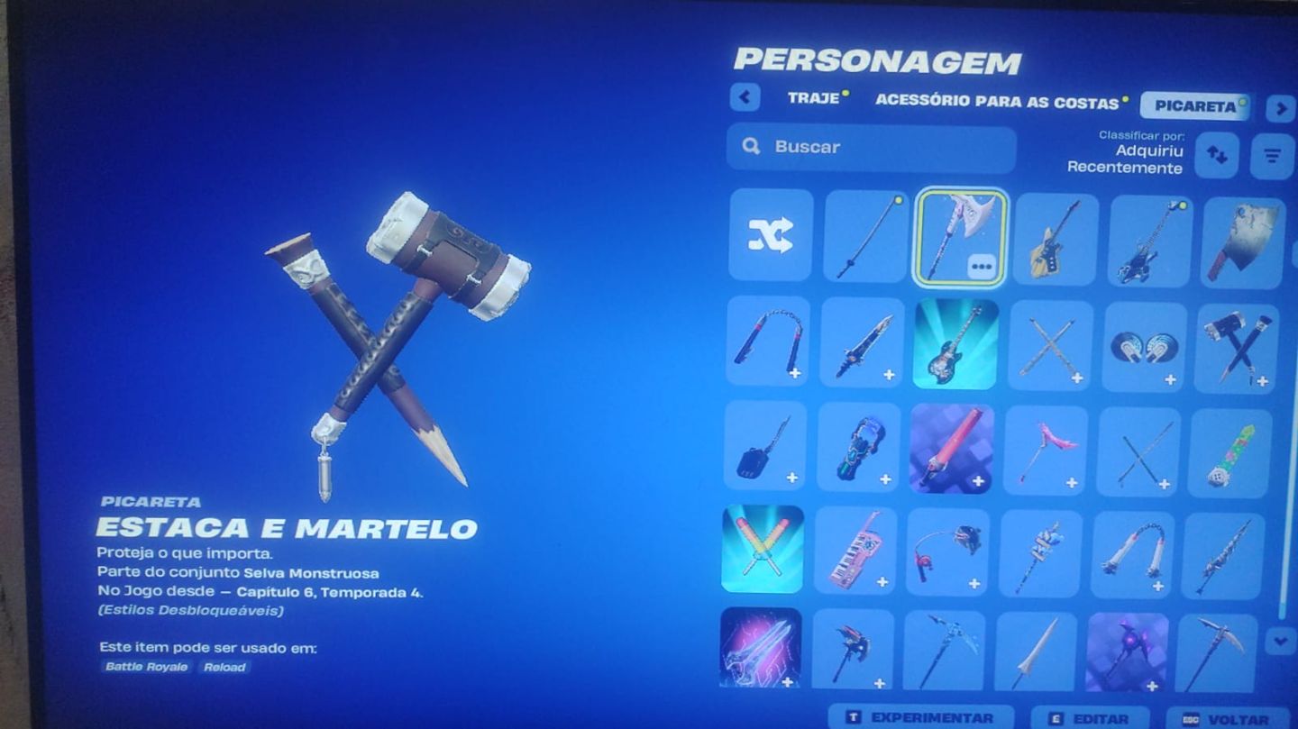 Conta com clube e passes.