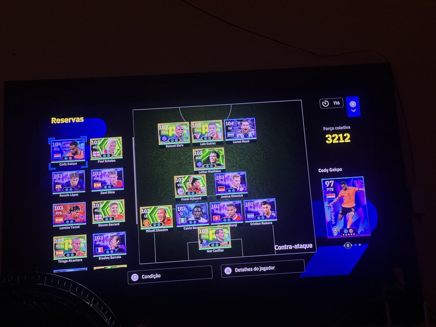 Conta efootball com alguns épicos ótimo time para iniciar