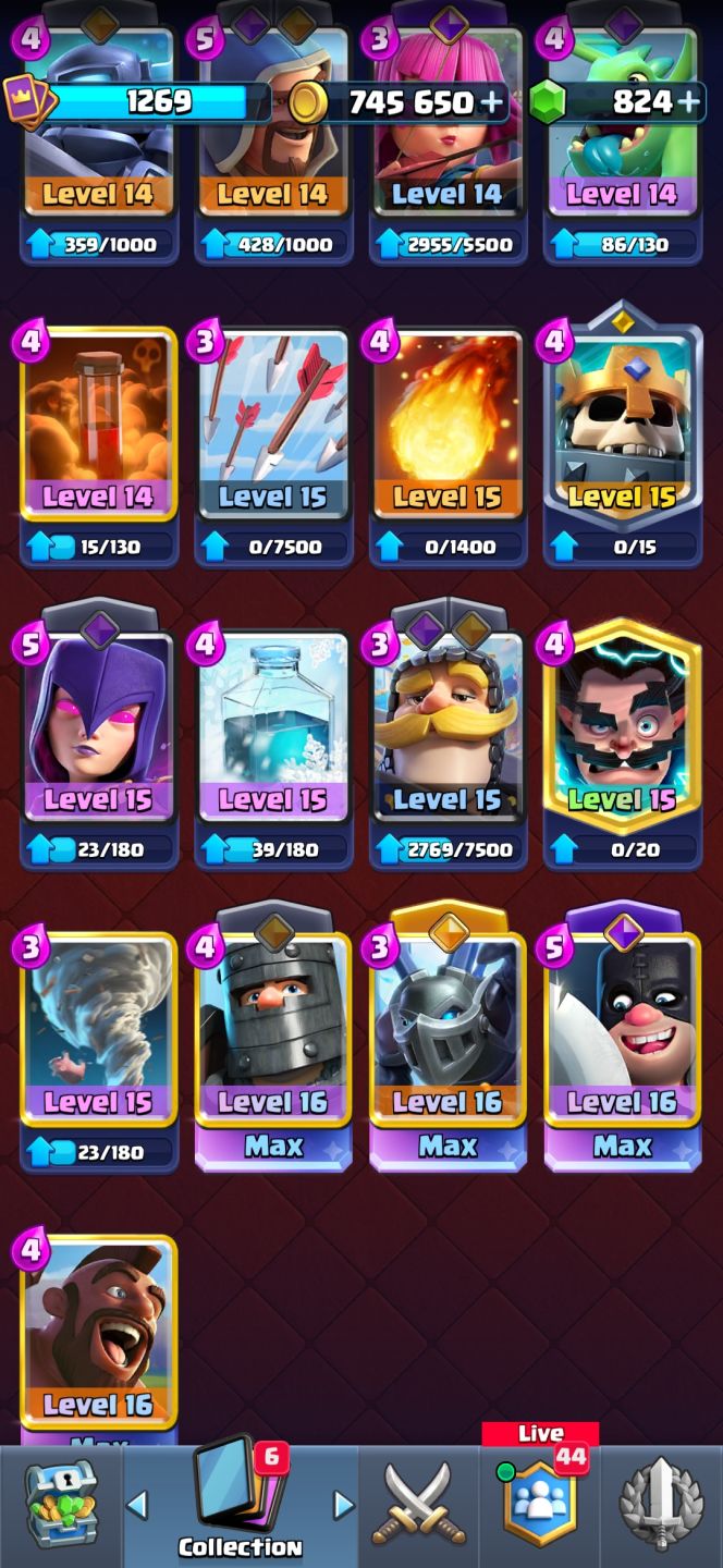 Conta de clash royale de 8 anos