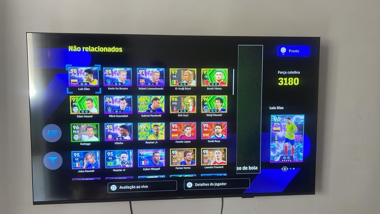 Conta Efootball 27 ps4/PS5 com Romário, TOTTI, ROONEY, SILVESTRE E +100