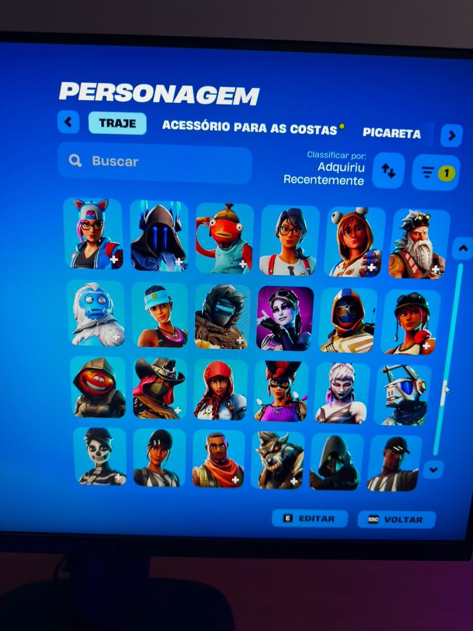 CONTA DE FORTNITE RARA MINTY AXE, TRAVIS, PICARETA KRATOS E MAIS
