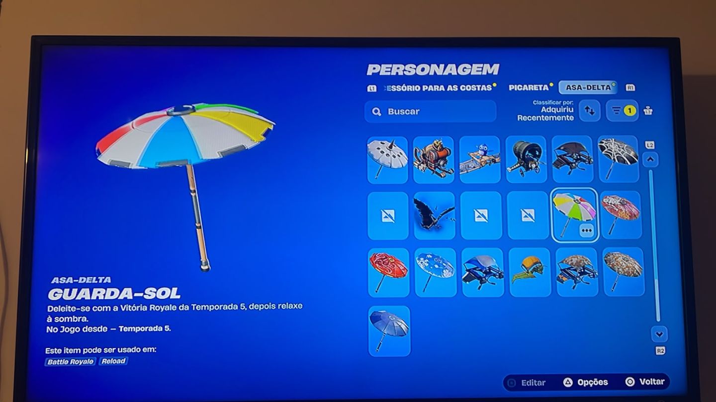 Conta fortnite com salve o mundo antigo ,rara com mais de 100 skins 2000 gastos