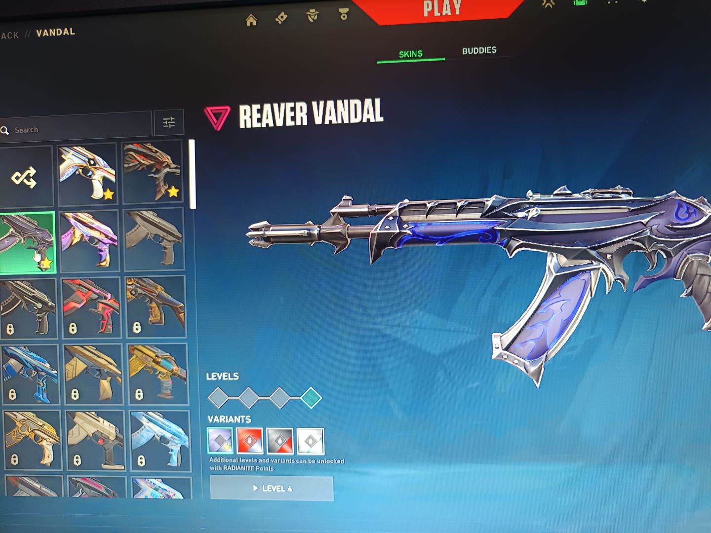 Conta com 3 facas e 3 vandal